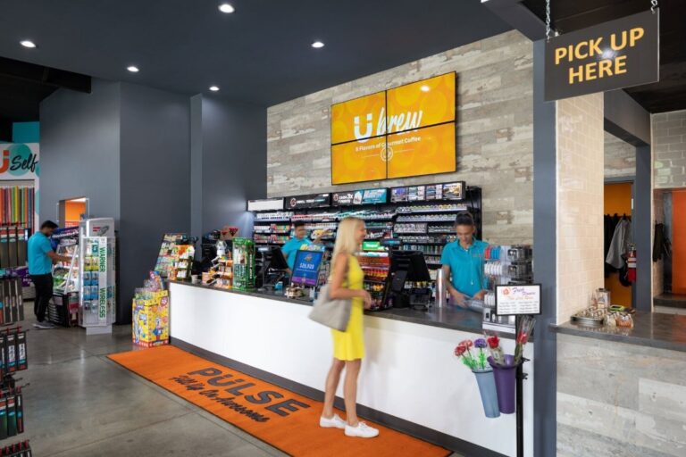 Digital Singage For Convenience Store