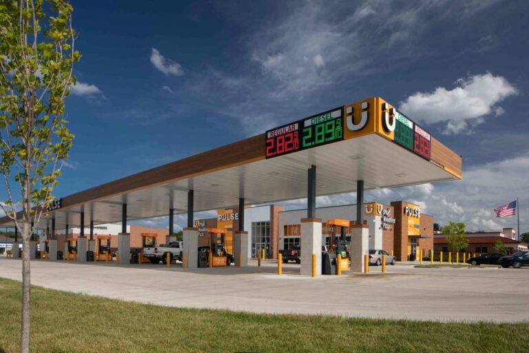 Outdoor Digital Signage for Convenience Store