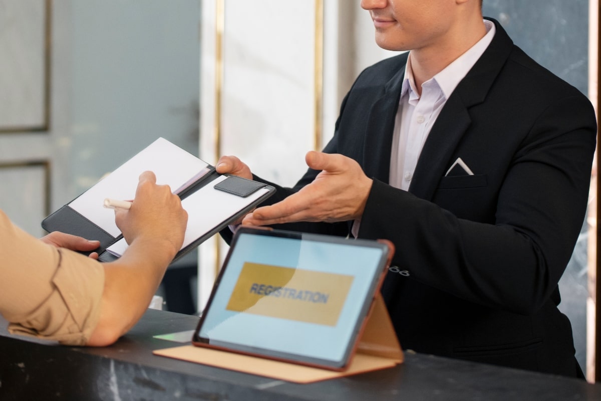 Digital signage for check-in hotel