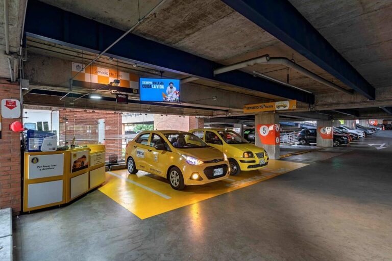 Digital Signage in Parking of Javeriana